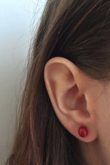 Ermus Gold – Ohrringe mit Korallenroten Perlen, 14K Gelbgold, Zertifizierter Luxusschmuck - Ermus Gold