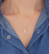 Ermus Gold – Seepferdchen-Halskette aus 925er Sterlingsilber mit Zirkon – Handgemachter Schmuck - Ermus Gold