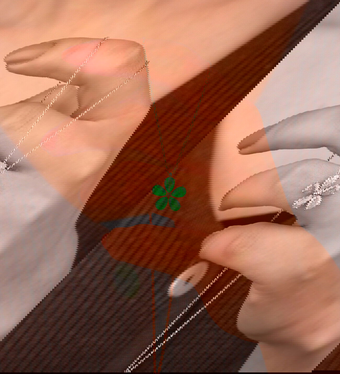 Ermus Gold – Gänseblümchen Halskette 925 Sterlingsilber mit grünem Zirkon Stein, Rose Vergoldet - Ermus Gold